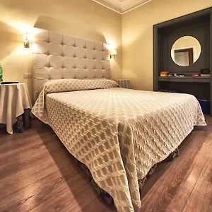 Bed & Breakfast Condotti 29